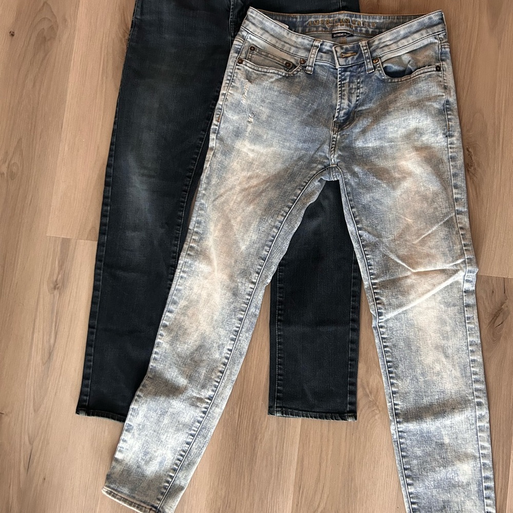 American Eagle Outfitters - 2 pairs of jeans